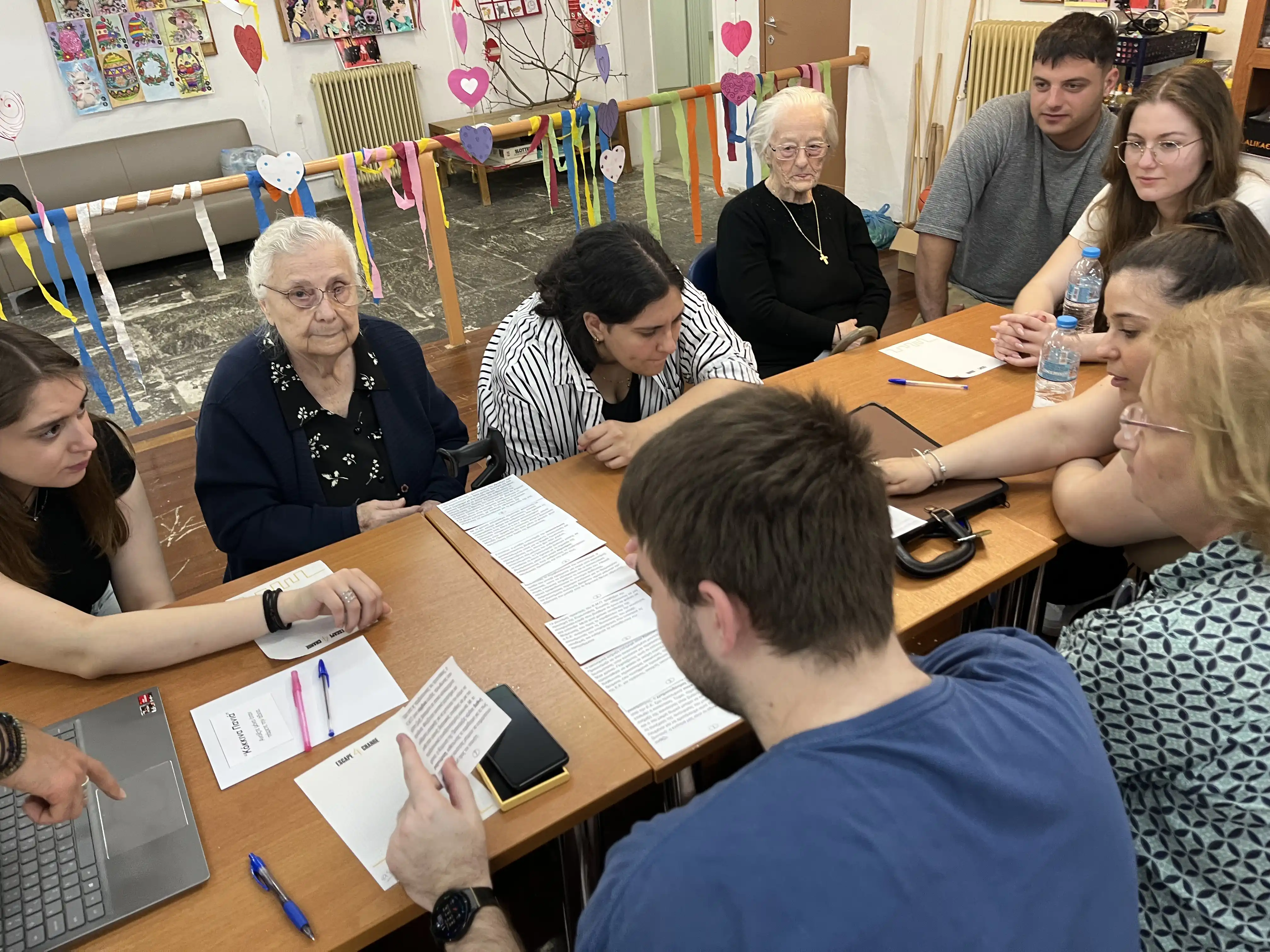 Γέλια, Γρίφοι και Γενιές: Μια Μέρα στο Local Lab του ESCAPERS στο Βόλο